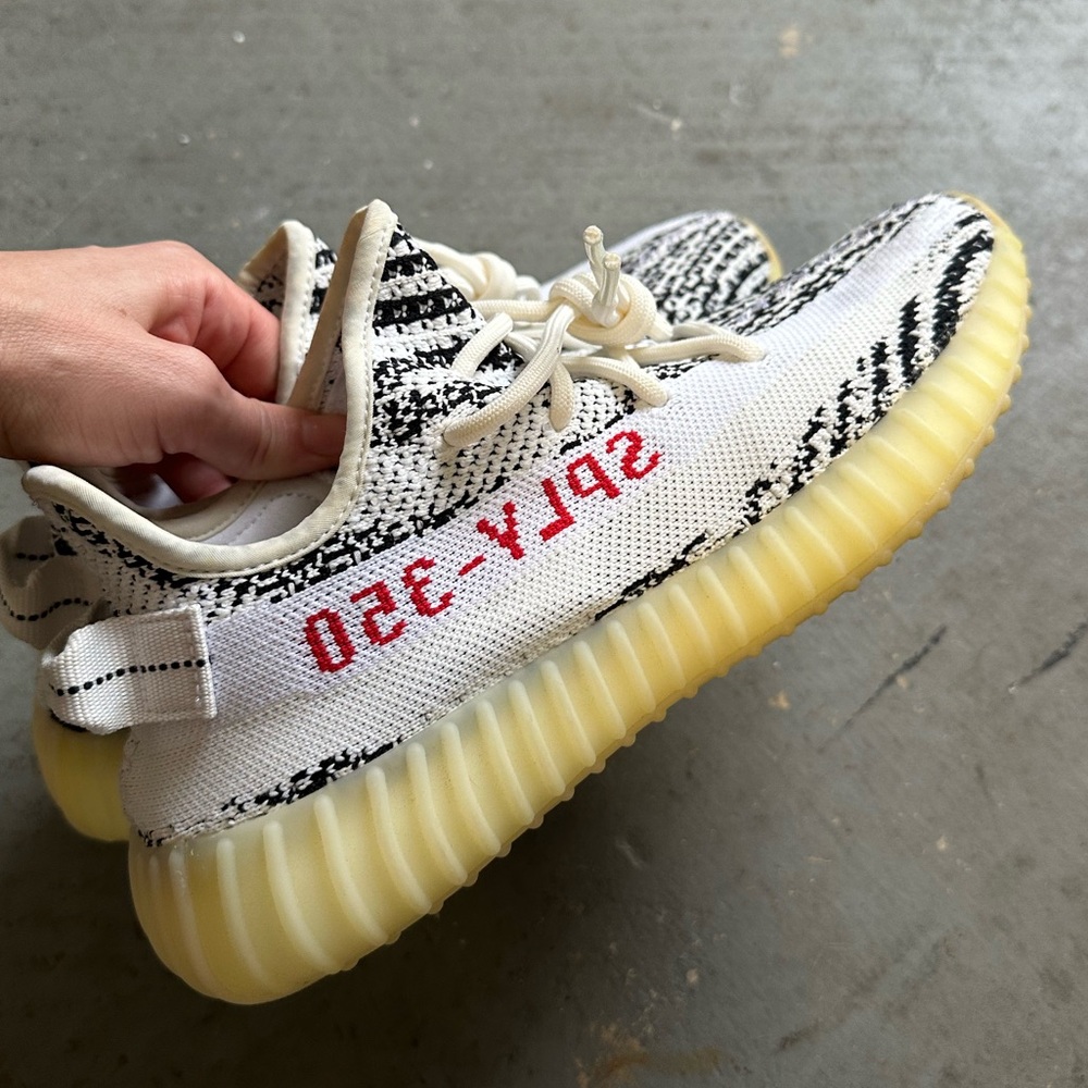 Adidas Yeezy Boost 350 v2 — Zebra